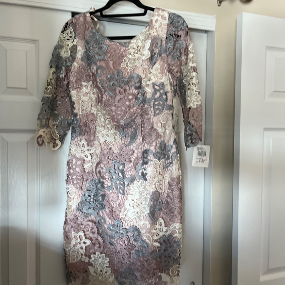 Dress - Picture 2 of 3